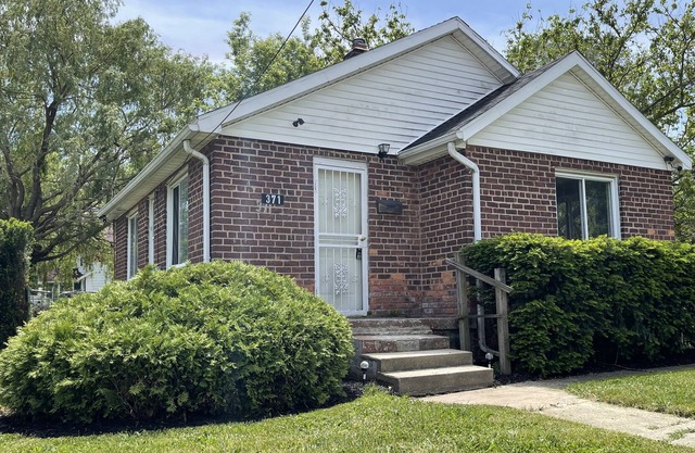 Cozy 2 Bedroom Home