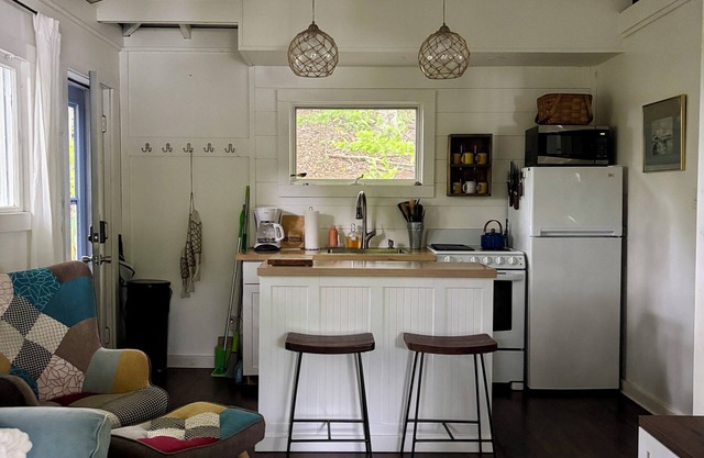 Cozy 2-bedroom Lakehouse on the South Bayou of Hamlin Lake