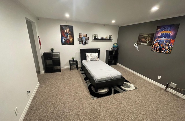 Cozy 2 Bedroom lower level