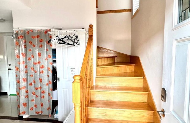 Cozy 2-bedroom Private Guest House in a convenient location