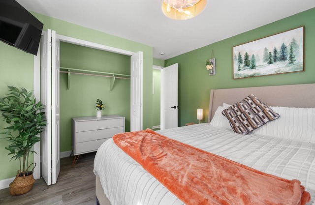 Cozy 2-Bedroom Retreat Near Downtown Westerly, Mystic & Casino Adventures!