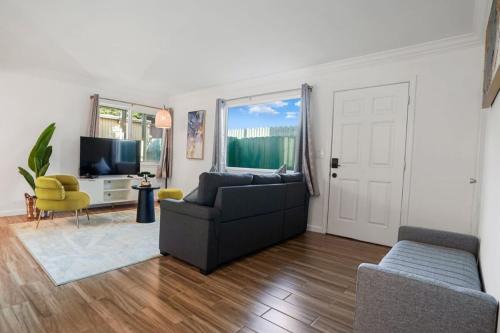 Cozy 2-Bedroom Retreat in Pacifica