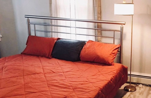 Cozy 2 Bedroom Apartment in Providence | Refresh in a Luxe King Bed