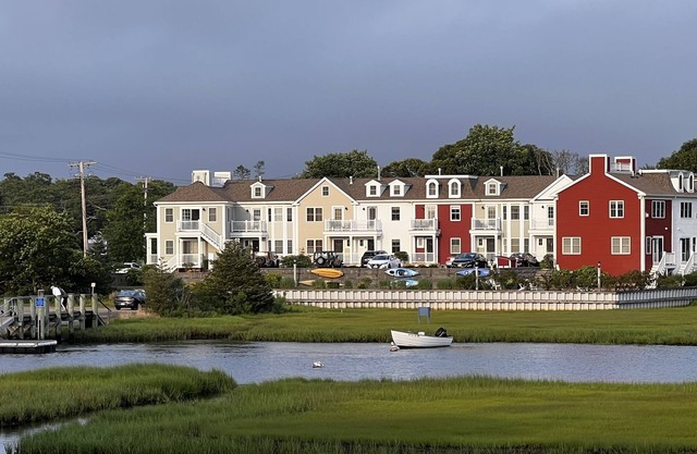 Gemütliche 2 BR Wohnung mit Blick auf den Hering River West Harwich