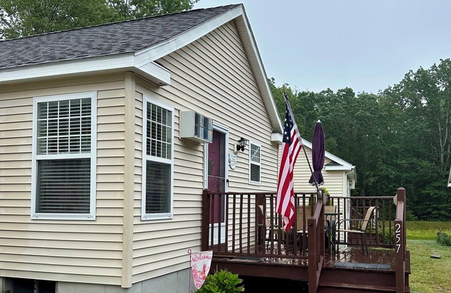 Cozy 2 BR house in gated community 1 mile from Wells/Ogunquit beaches/shops