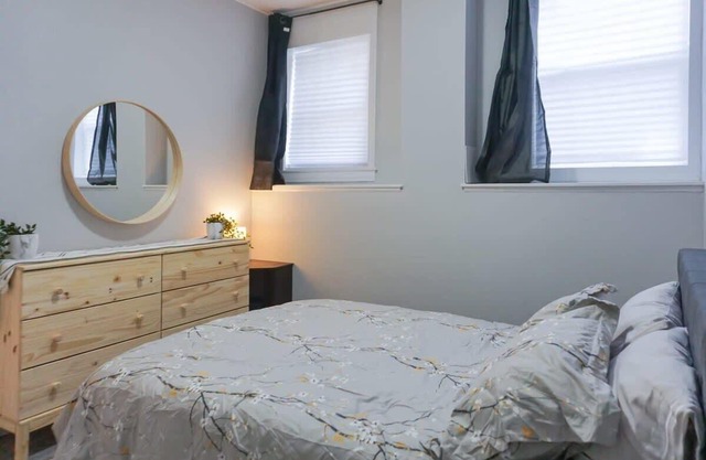 Cozy 2 Br in Uptown Saint John Location Coffee