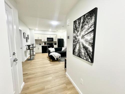 Cozy 2-BR Suite Close to WEM