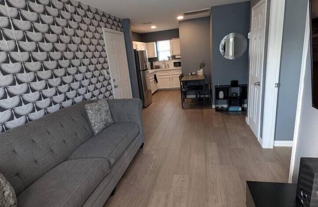 Cozy 2b Apartment Near UofH/TSU!