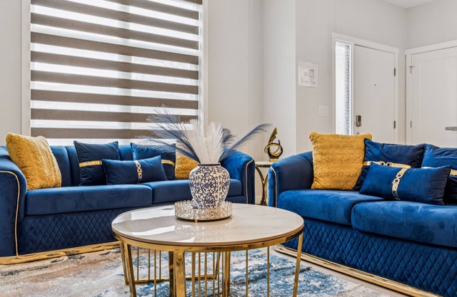 Cozy 2bed 2bath Townhouse Family & Pet Friendly near downtown