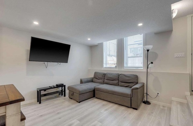 Cozy 2Bed Condo in Seton near South Health Campus