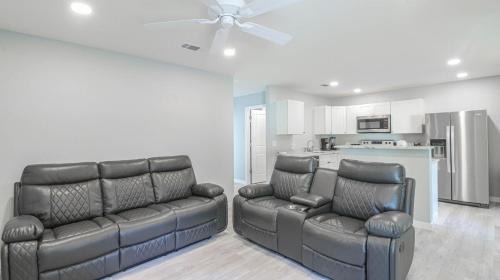 Cozy 2BR/1BA Duplex Just Blocks from Downtown Biloxi, Beaches and Entertainment