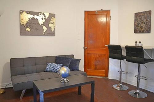 Cozy 2br Getaway Work-ready & Pets Ok