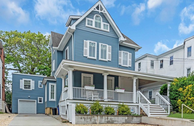 Cozy 2BR Guest House - Sleeps 6 - Walk to Asbury Park Beach & Restaurants!