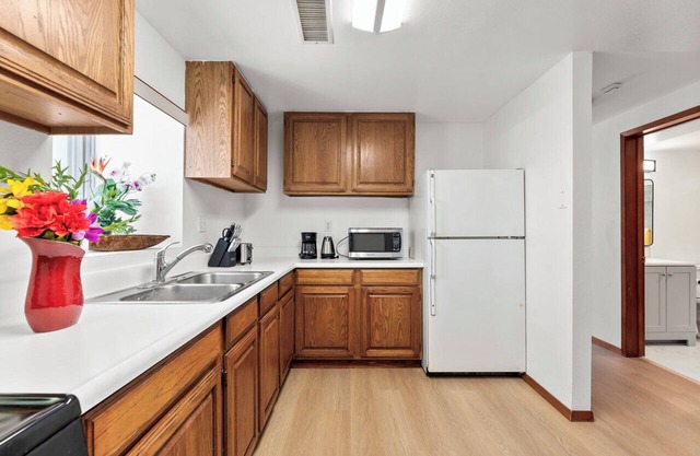 Cozy 2BR - Near Beach, At the Heart of Point Loma