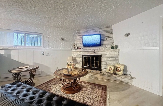 Cozy 3 1/2 Apartment – ​Perfect for Short Stays