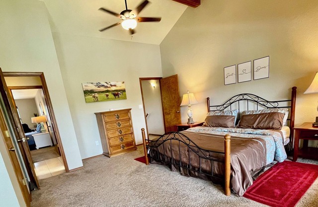 Cozy 3-bedroom condo in marvelous Carlsbad with AC, WiFi