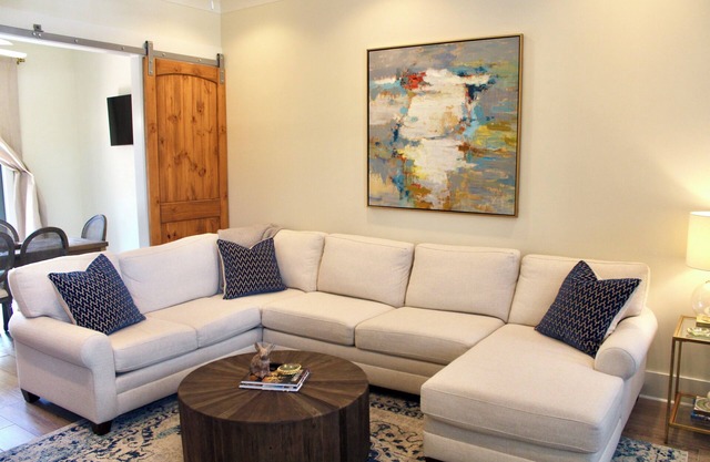 Cozy 3-bedroom condo conveniently located near campus in Starkville.
