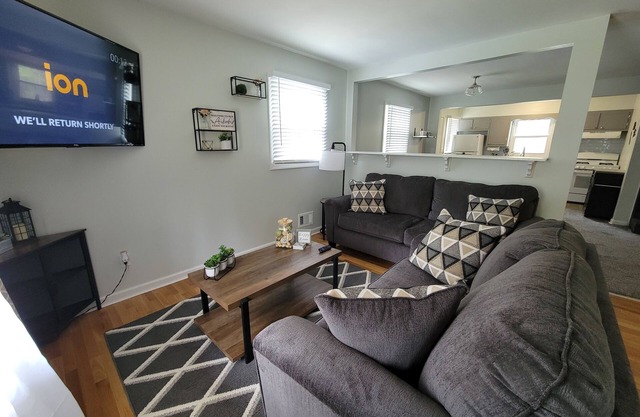 Cozy 3-bedroom home in lovely Newnan with King Suite