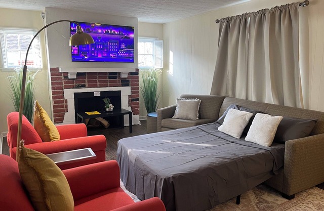 Cozy 3-bedroom house in tranquil Dayton with WiFi, AC