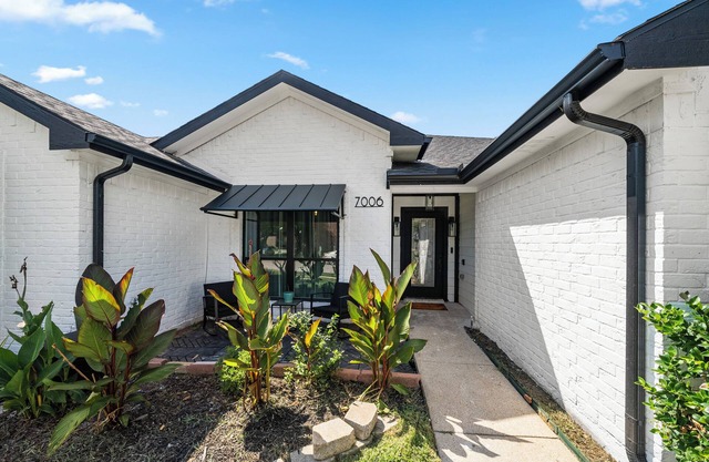 Cozy 3-bedroom house in welcoming Arlington with WiFi, AC