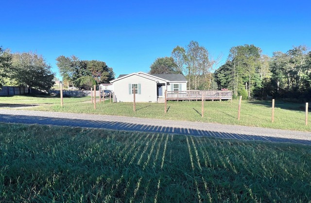 Cozy 3-bedroom house with large deck and in charming Conover on family farm.