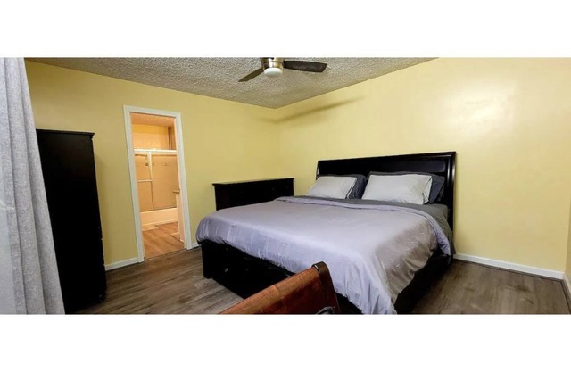 Cozy 3-bedroom residential home at cul de sac