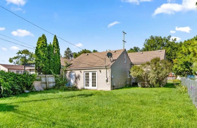 Cozy 3 Bedroom Near DTW And Downtown Detroit