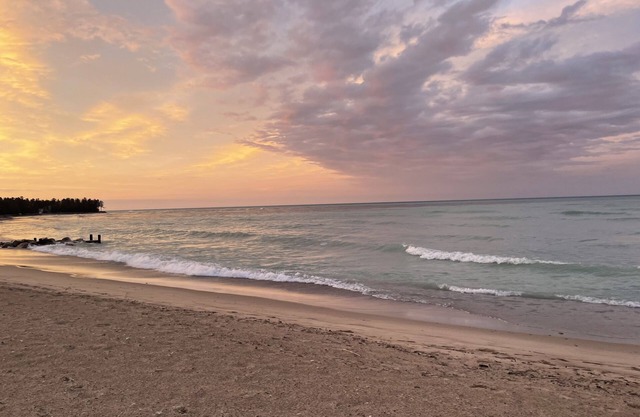 Cozy 3-bedroom vacation home just steps to Lake Huron