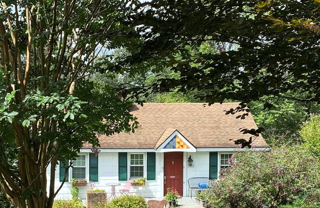 Gemütliches 3 BR Getaway Cottage bei WeatherLea Farm & Vineyard