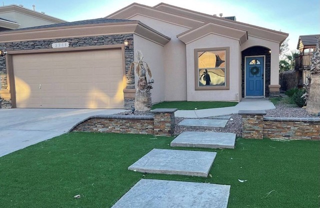 Cozy 3 BR Home. Hidden gem