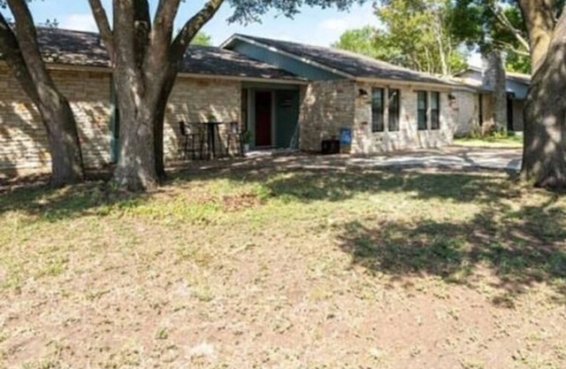 Cozy 3 BR + screened porch & FP