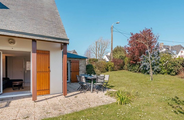 3-Zimmer-Haus mit Garten, 200m vom Strand, ruhige Lage, für 5 Personen, Parkplatz, keine Haustiere