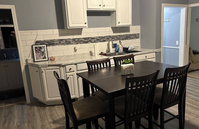 Cozy 3bd 1ba Free Parking