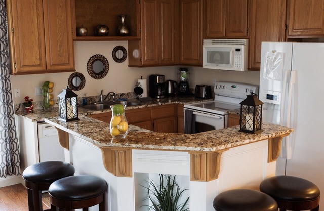 Cozy 3BD 2BTH unit min to Seattle and airport with Air Conditioner.