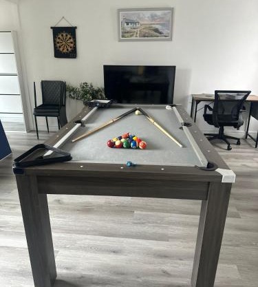 Cozy 3BR Home - Games - Sleeps 9