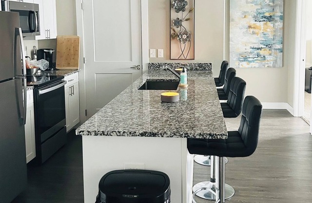 Cozy 3rd floor entire luxury apartment.