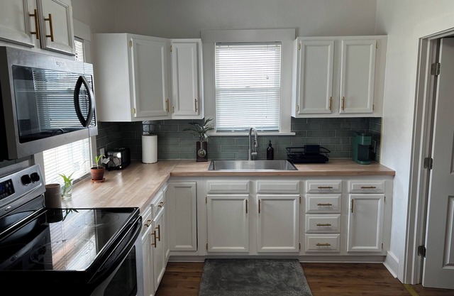 Cozy 4 bedroom/2 bath home in desired Benson District!