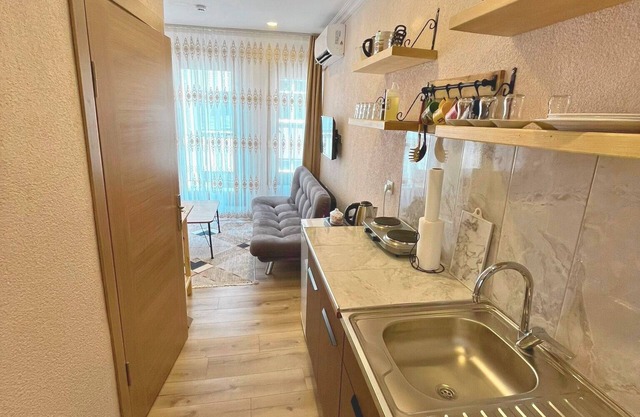 Cozy 4-bedroom condo with AC and WiFi in enchanting Istanbul
