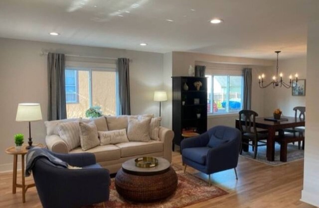 Cozy 4-bedroom house in welcoming Libertyville with AC, WiFi