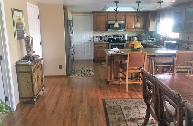 Cozy 4-bedroom house in peaceful Antioch with WiFi, AC