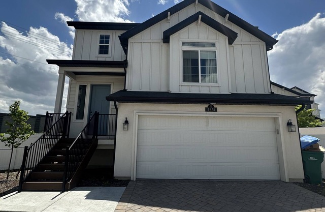 Cozy 4 Bedrooms House !