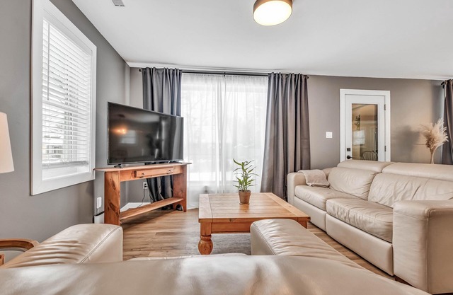 Cozy 4 BR Home in Cornwall