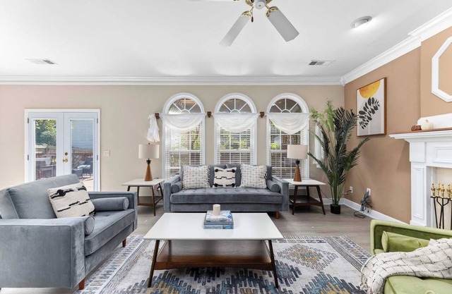 Cozy 4B2.5B｜Fenced Backyard for Pets｜Perfect for Family｜Month2Month #41889