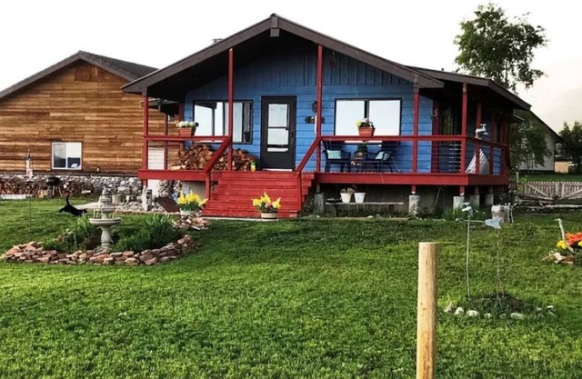 Cozy 5-bdrm home in Star Valley