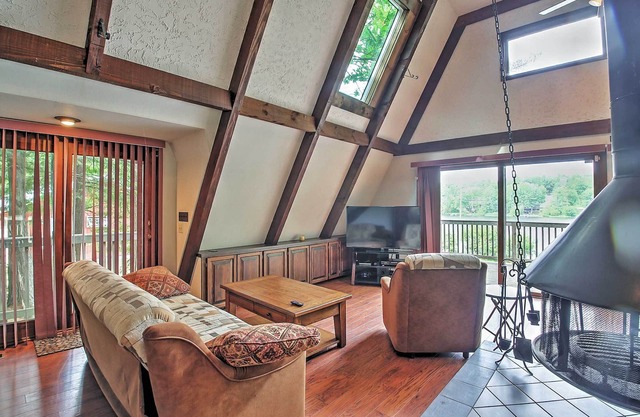 Gemütliches A-Frame Center Barnstead House am Locke Lake!