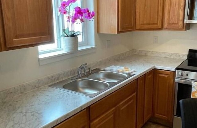 Cozy abode w/scenic drive to nearby lakes/Glacier National Park and Big Mountain