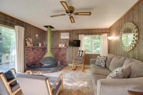 Cozy Adirondacks Cabin Walk to Lake Eaton!