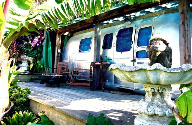 Cozy Airstream minutes from the beach and trails