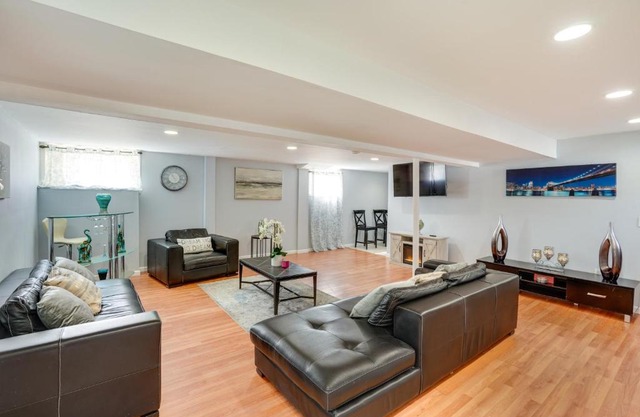 Cozy Albany Vacation Rental about 5 Mi to Downtown!