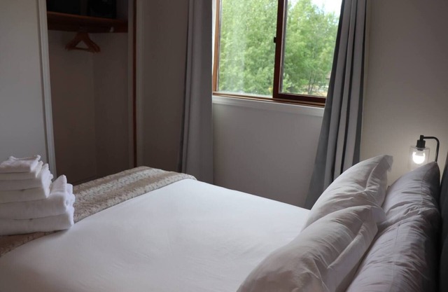 Cozy and quiet chalet surrounded by outdoor beauty and adventure. Pet-friendly!